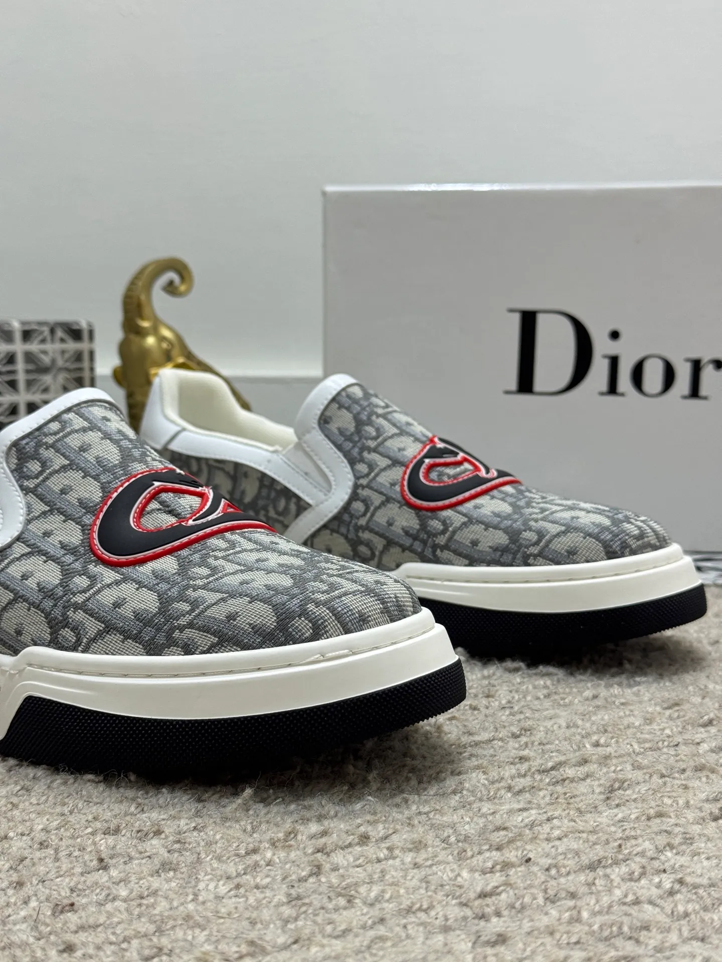 Men's men's shoes 💰380 [New style] 🌂🌂Top original - Dior 🆕 one-leg casual shoes, the upper is carefully made with canvas, comfortable and breathable ~ two-color rubber sole, enhances style. Fashionable and versatile, it can complement any look. Featuring an exquisite design that is uniquely dynamic and modern, this shoe is part of Dior's legacy and embodies modern elegance. Size: 38-44 (45 customized